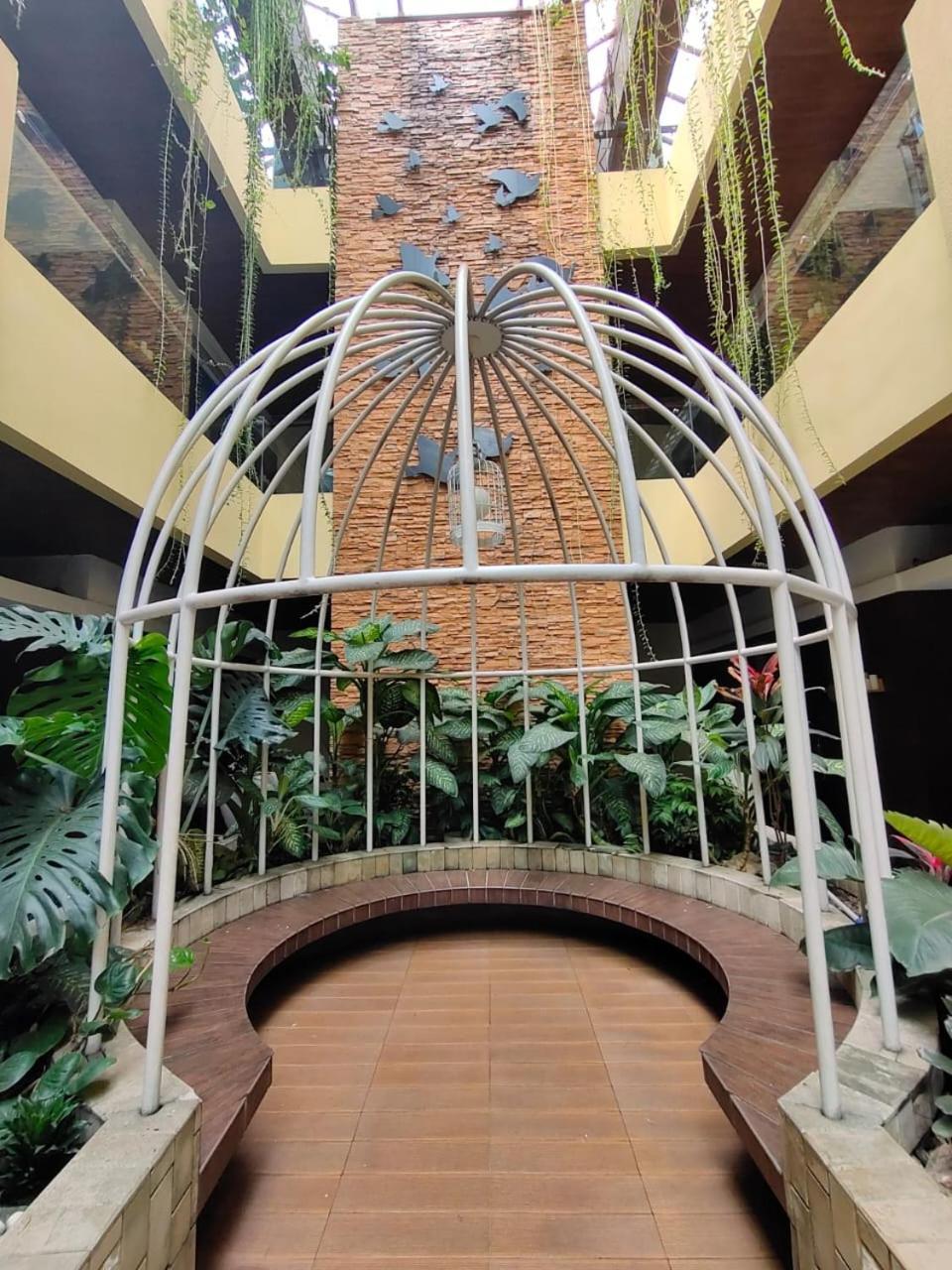 Sweet Garden Guest House Маланг Экстерьер фото